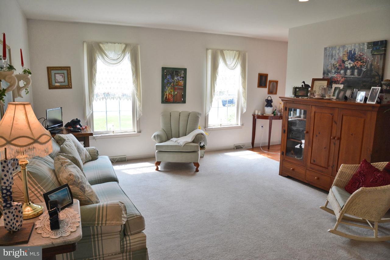 8 Whitetail Path Lititz, PA 17543 - Photo 2 of 14