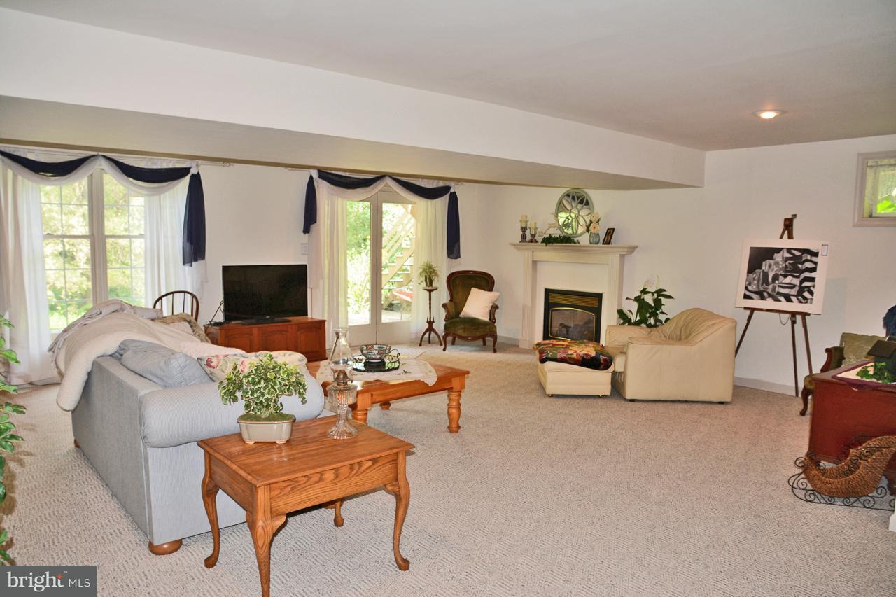 8 Whitetail Path Lititz, PA 17543 - Photo 9 of 14