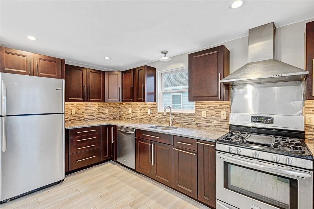 4 Plant Street Cumberland, RI 02864 - Photo 17 of 42