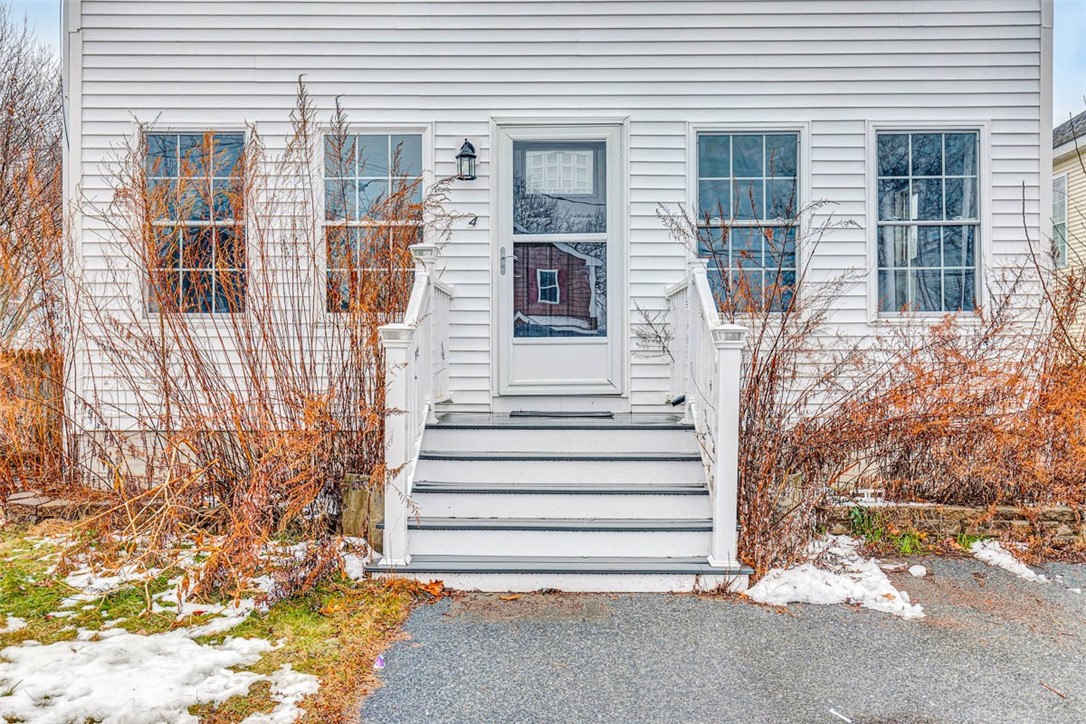 4 Plant Street Cumberland, RI 02864 - Photo 4 of 42