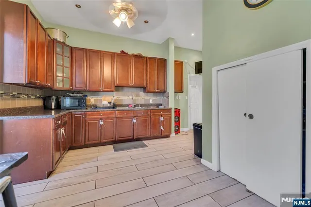 $2,800 | 361 15th Avenue, Unit 1, Paterson, NJ 07504