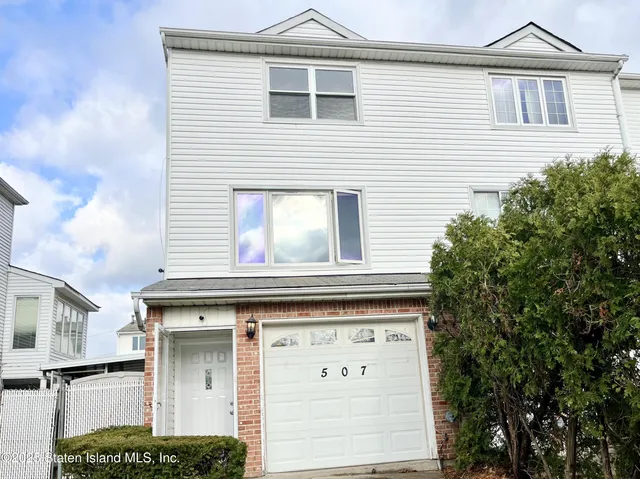 $825,000 | 507 Buel Avenue | Ocean Breeze