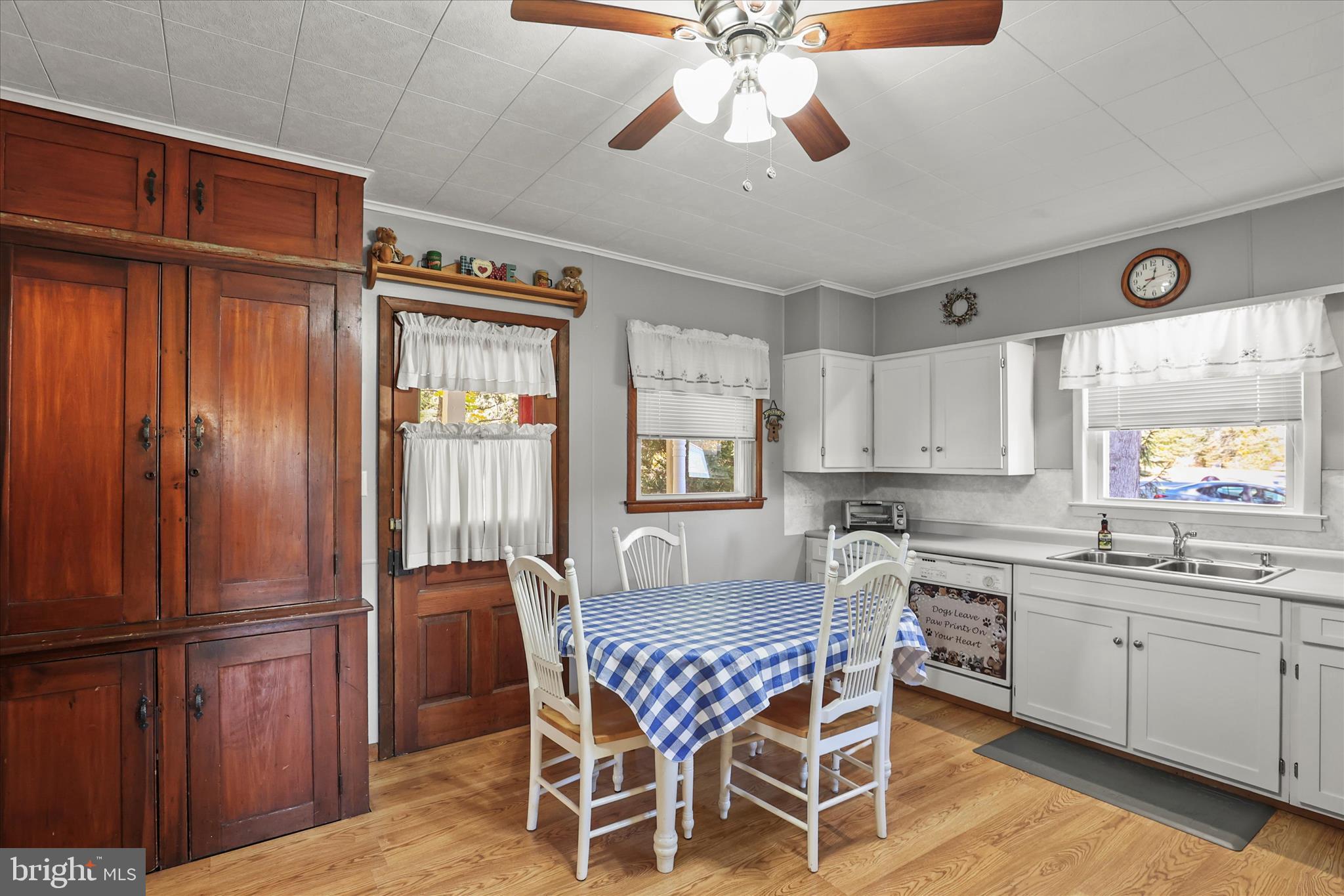 3220 Mt Carmel Road Upperco, MD 21155 - Photo 6 of 44 a dining room with wooden floor and window
