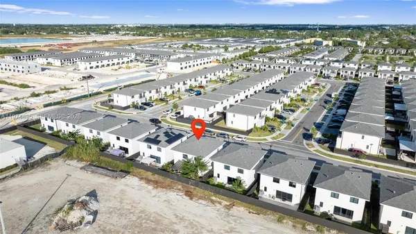 $950 | 275 Northwest 13th Place, Unit 1, Florida City, FL 33034