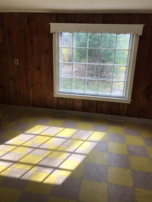 37 Poole Road Belchertown, MA 01007 - Photo 17 of 30 Gallery Image 17