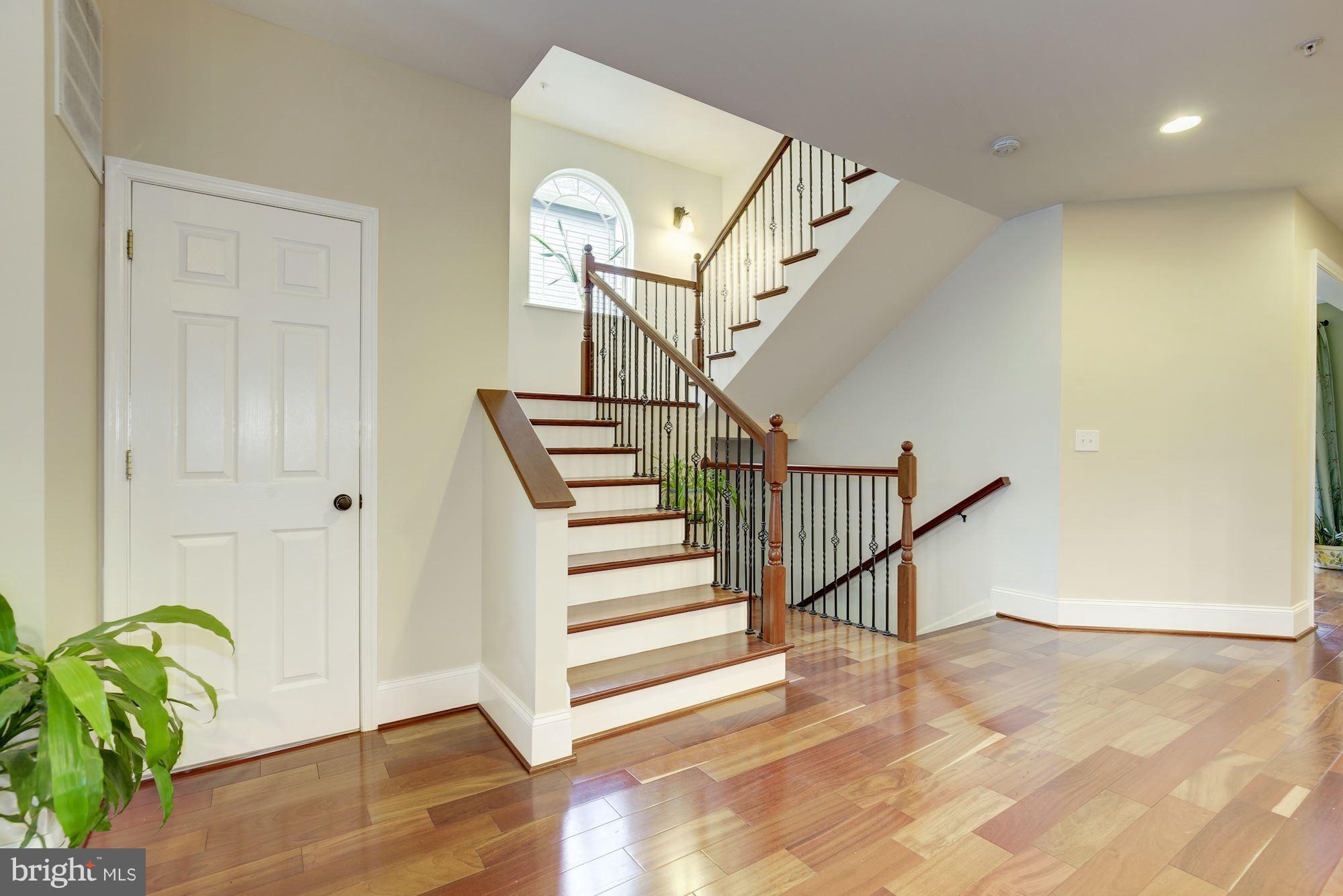 11120 Midvale Road Kensington, MD 20895 - Photo 12 of 30 Entryway and Stairwell