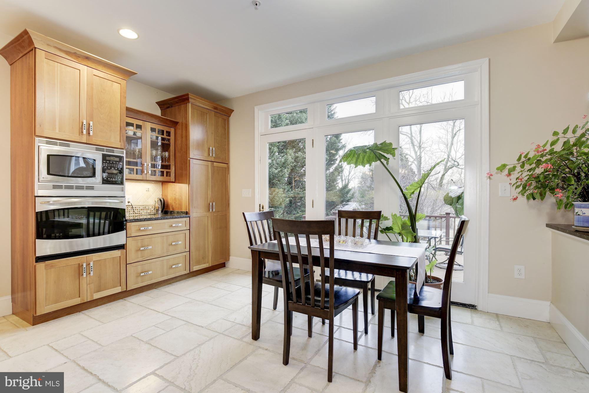 11120 Midvale Road Kensington, MD 20895 - Photo 10 of 30 Breakfast Area