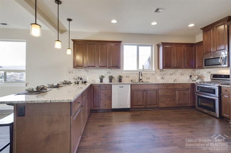 20780 Northeast Horizon Ridge Place Bend, OR 97701 - Photo 10 of 24 Additional Photo