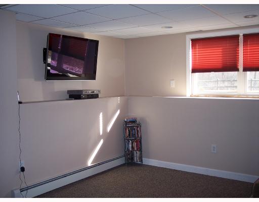 203 Franklin Road Coventry, RI 02816 - Photo 5 of 8 Den/Family/Great Room.