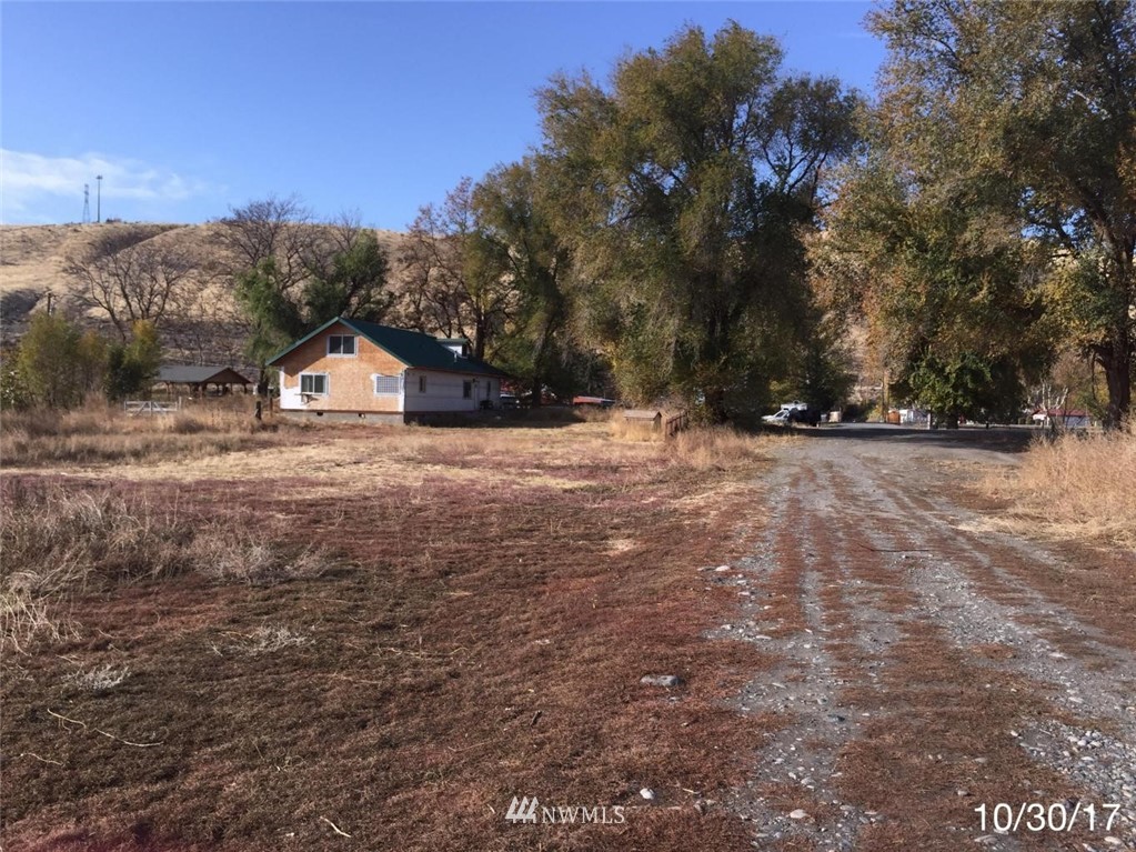103 Riverside Street Riverside, WA 98849 - Photo 3 of 19