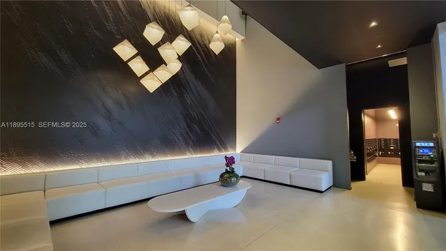 $2,400 | 151 Southeast 1st Street, Unit 3003, Miami, FL 33131