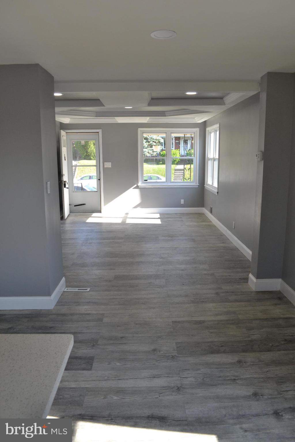 7448 Durwood Road Baltimore, MD 21222 - Photo 8 of 26