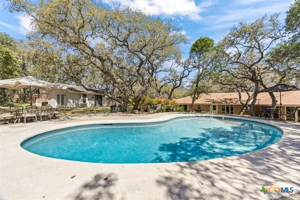 $725,000 | 9106 Sundew Circle, San Antonio, TX 78266