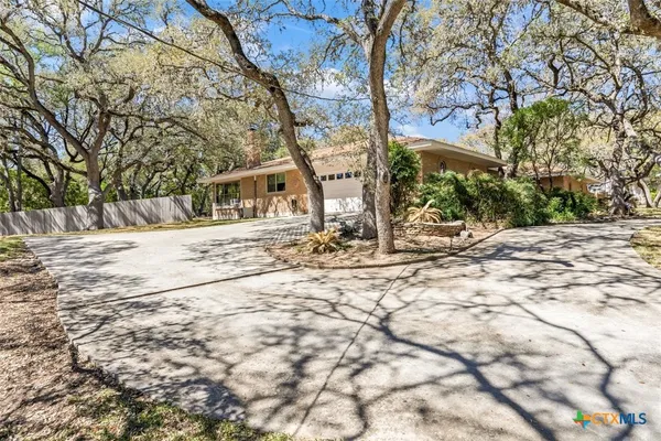 $725,000 | 9106 Sundew Circle, San Antonio, TX 78266