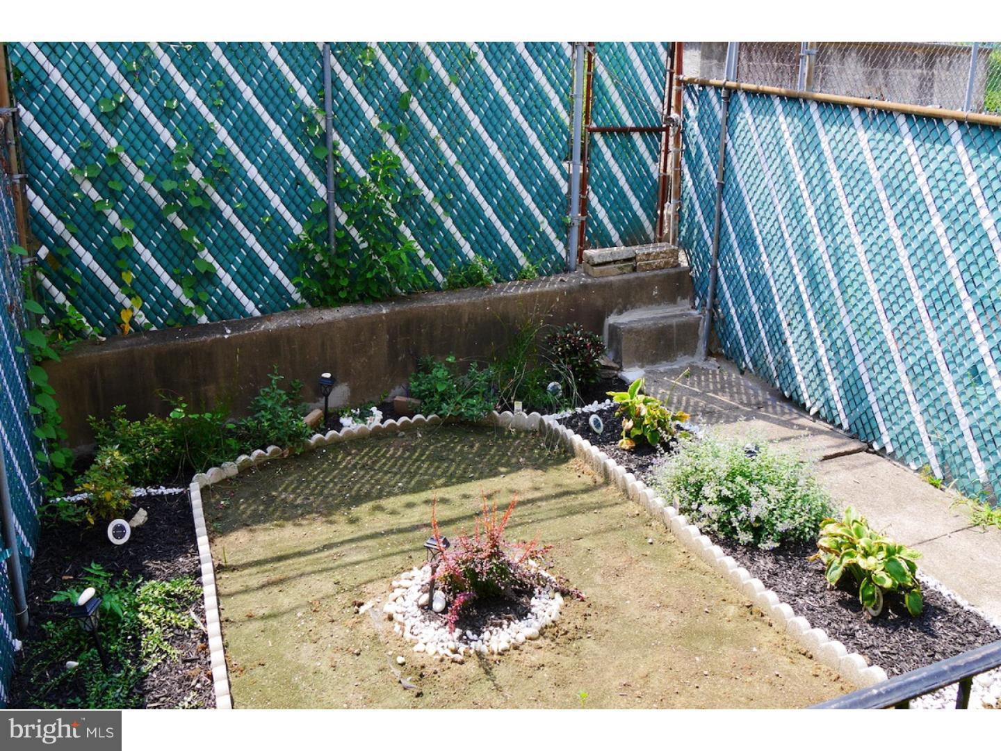 730 Wynnewood Road Philadelphia, PA 19151 - Photo 17 of 23 Back Yard