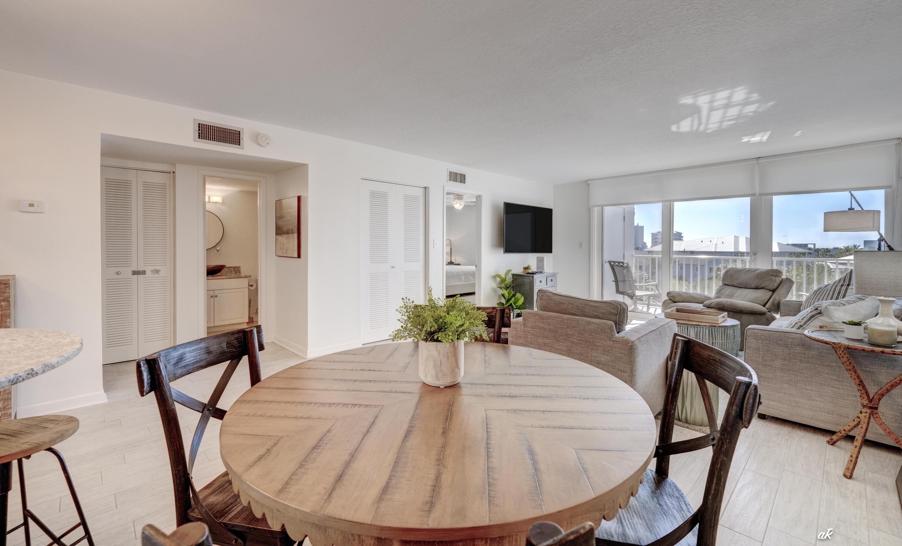 30 Moreno Point Road, Unit 404A Destin, FL 32541 - Photo 10 of 52 Dining