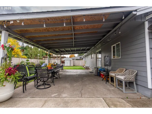 $385,000 | 2440 Vallejo Street Northeast, Salem, OR 97301