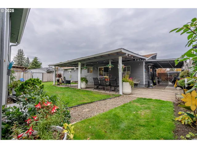 $385,000 | 2440 Vallejo Street Northeast, Salem, OR 97301