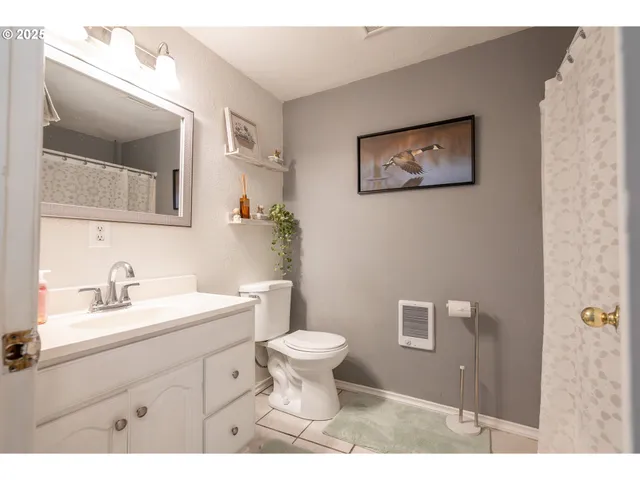 $385,000 | 2440 Vallejo Street Northeast, Salem, OR 97301