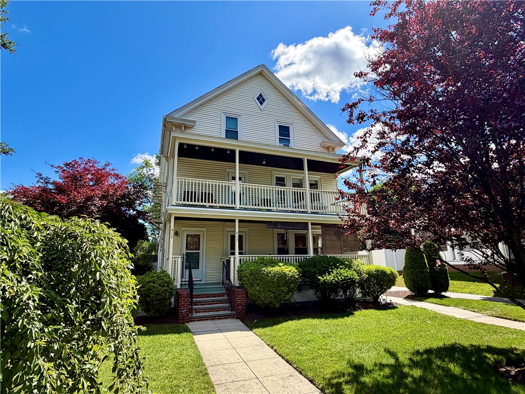 415 Harris Avenue Woonsocket, RI 02895 - Photo 3 of 46