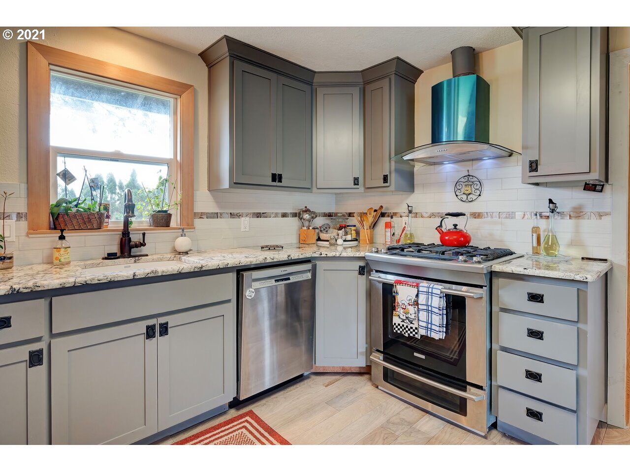 5674 Hazelgreen Road Northeast Salem, OR 97305 - Photo 22 of 29 Gallery Image 22
