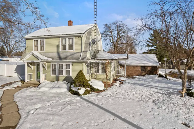 $289,900 | 306 North Main Street, Orfordville, WI 53576