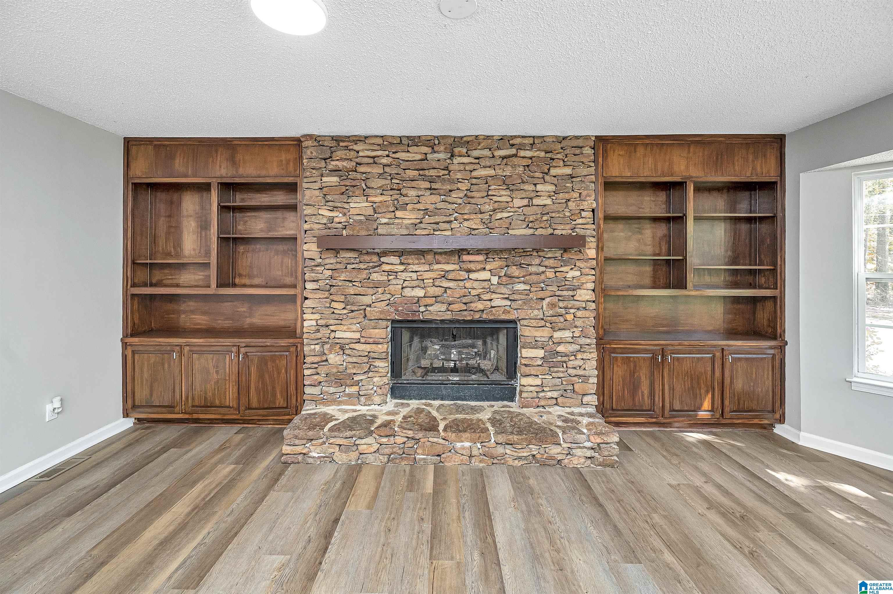 629 Scott Drive Moody, AL 35004 - Photo 5 of 33