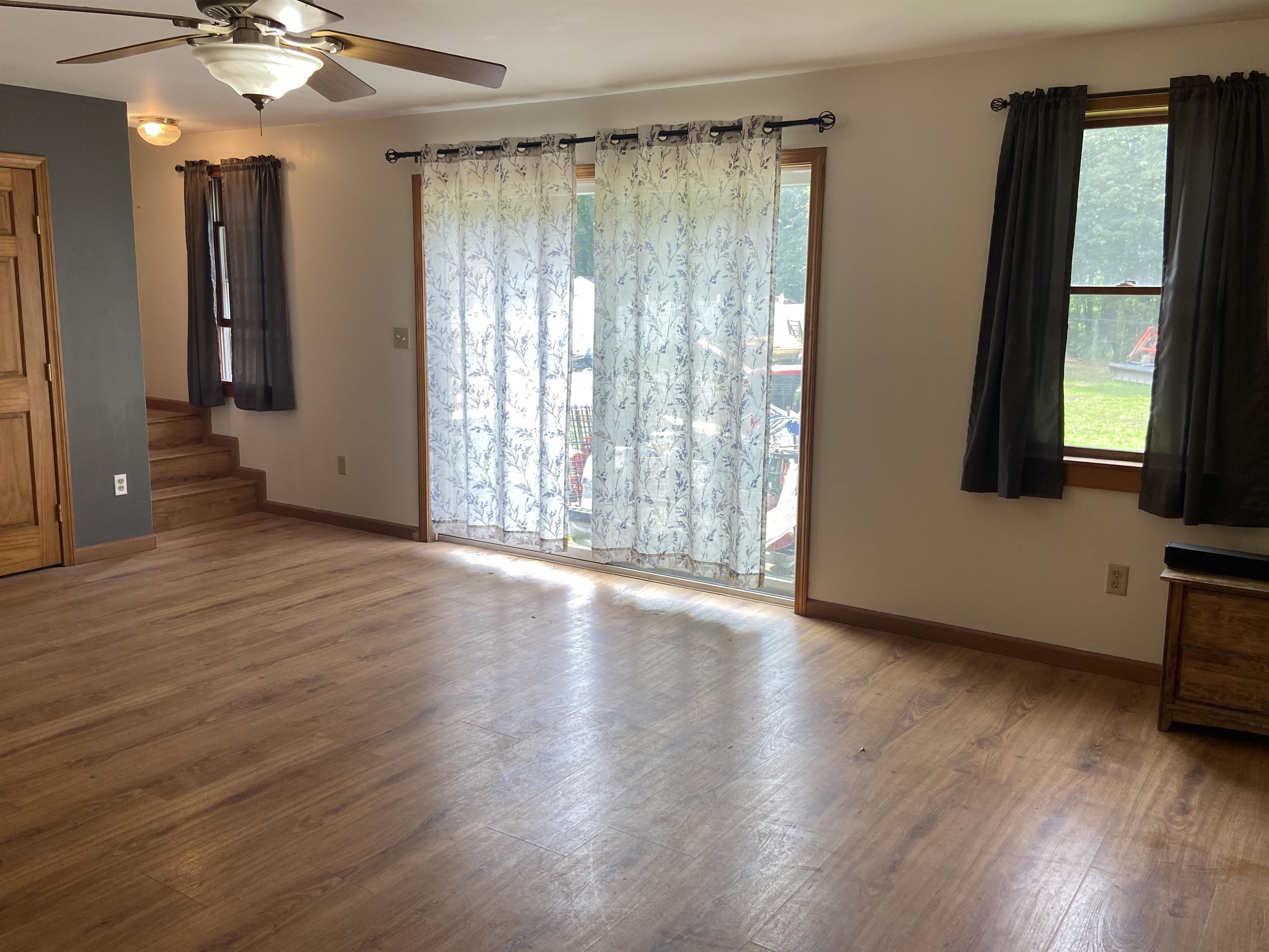 41 St Laurent Street Epping, NH 03042 - Photo 33 of 36