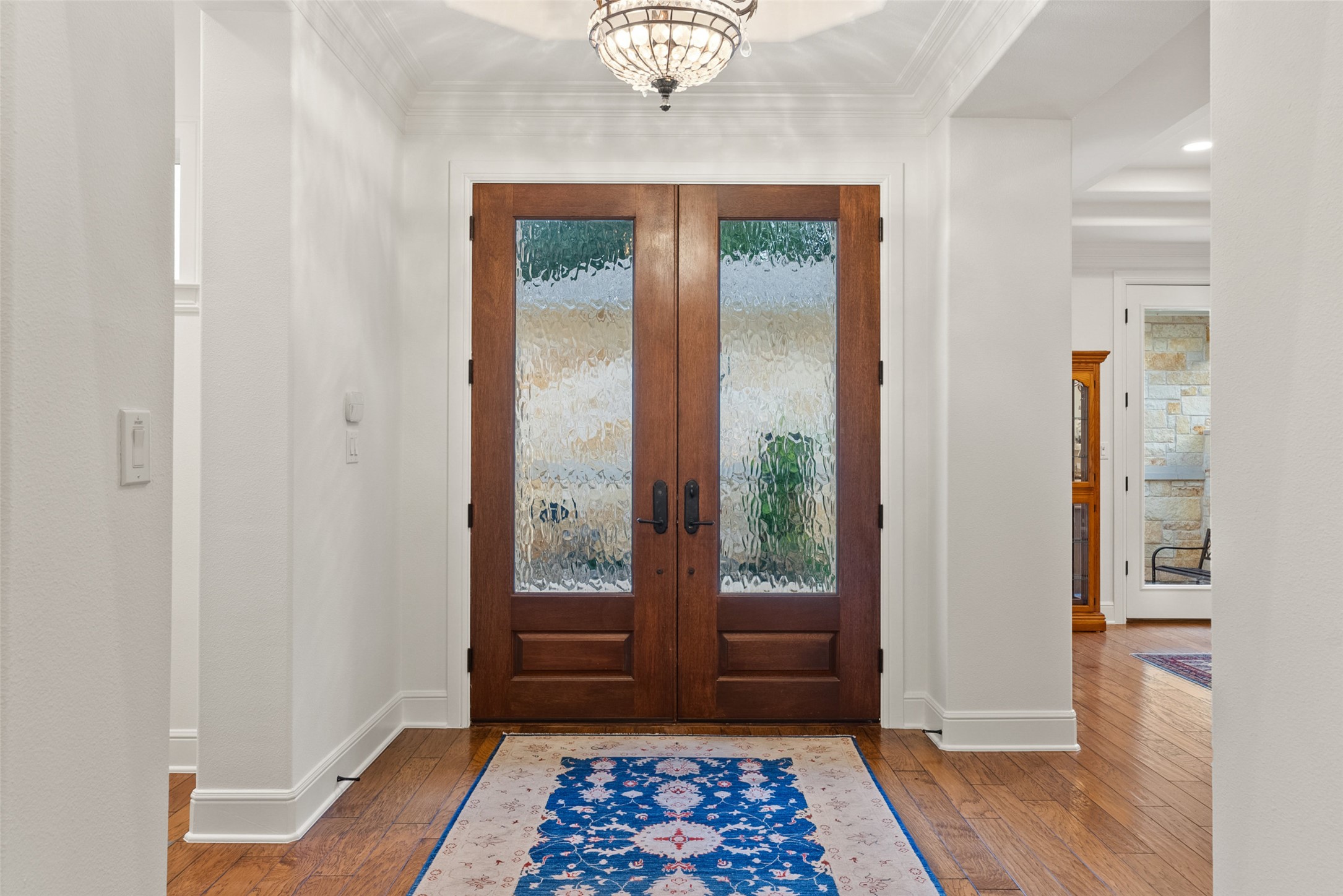 9308 Travertine Cove Austin, TX 78735 - Photo 6 of 40 a view of a bathroom with a window