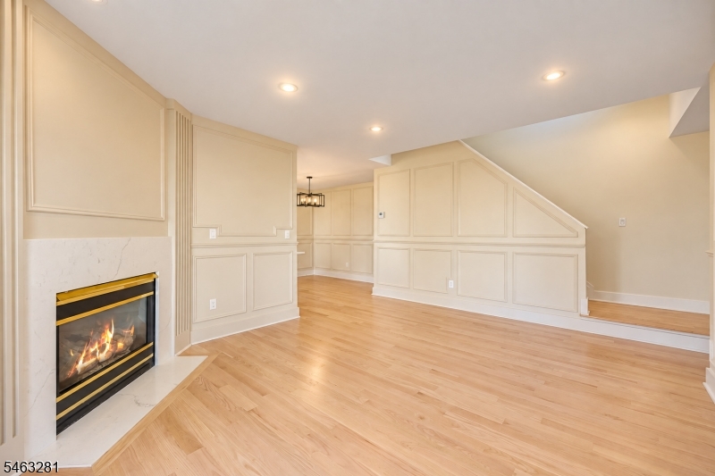 2001 Appleton Way, Unit 2001 Whippany, NJ 07981 - Photo 4 of 20 Gallery Image 4