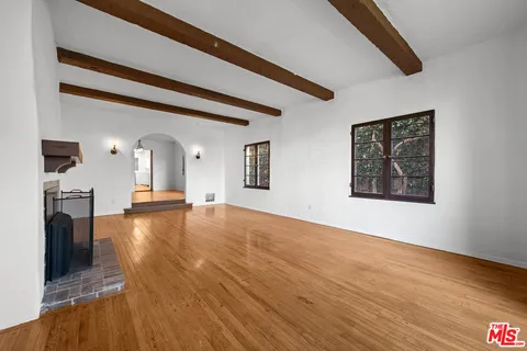 $2,300,000 | 457 North Orange Drive, Los Angeles, CA 90036