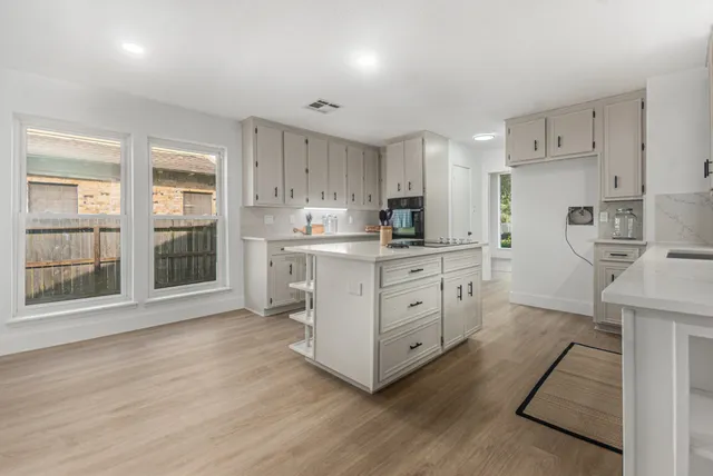 $2,850 | 4334 Lake Grove Drive, Seabrook, TX 77586