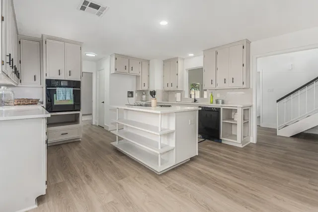 $2,850 | 4334 Lake Grove Drive, Seabrook, TX 77586