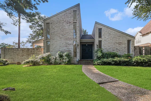 $2,850 | 4334 Lake Grove Drive, Seabrook, TX 77586