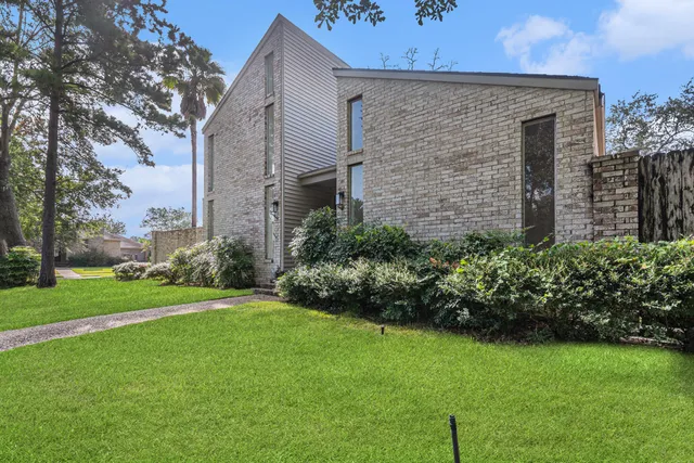 $2,850 | 4334 Lake Grove Drive, Seabrook, TX 77586