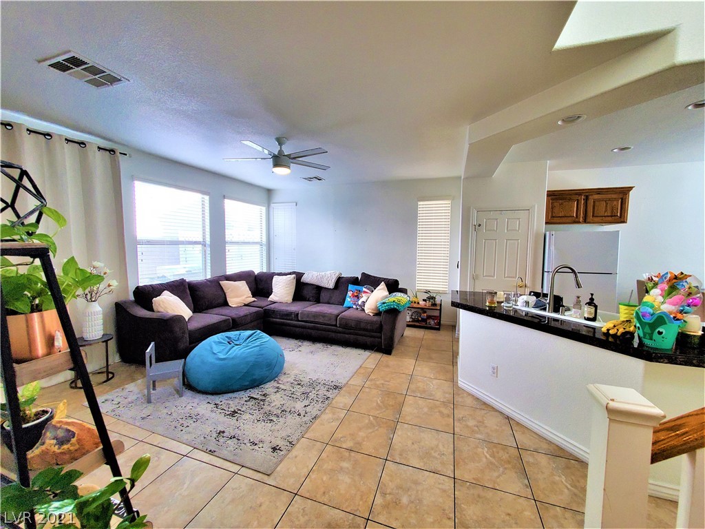 8165 Altamont Ridge Street Las Vegas, NV 89113 - Photo 3 of 14 Gallery Image 3