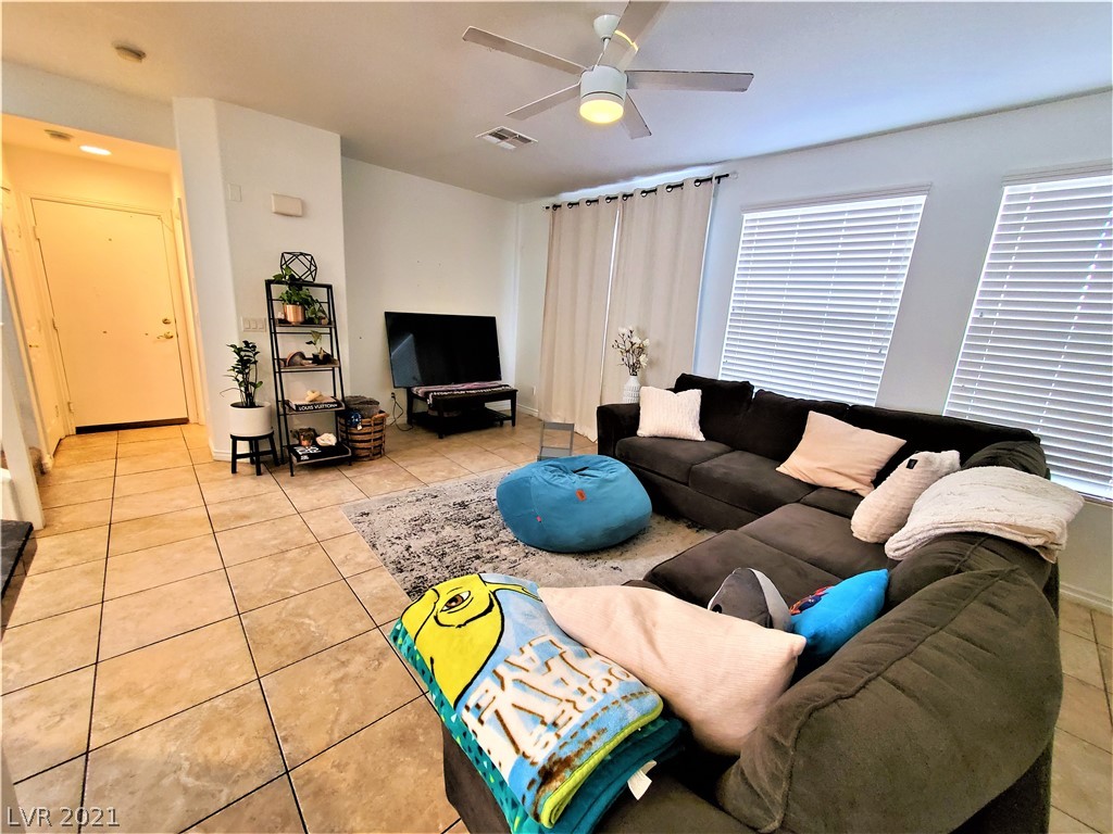 8165 Altamont Ridge Street Las Vegas, NV 89113 - Photo 4 of 14 Gallery Image 4