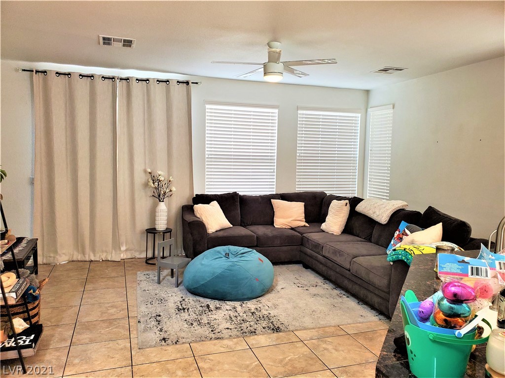 8165 Altamont Ridge Street Las Vegas, NV 89113 - Photo 5 of 14 Gallery Image 5