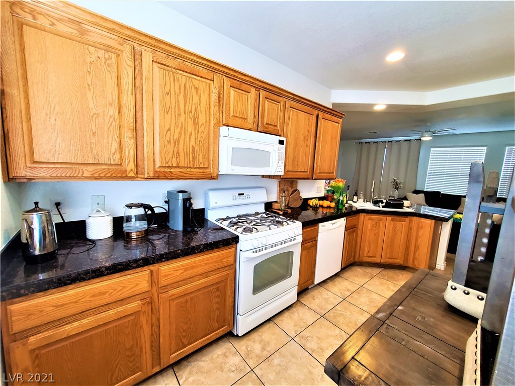 8165 Altamont Ridge Street Las Vegas, NV 89113 - Photo 7 of 14 Gallery Image 7