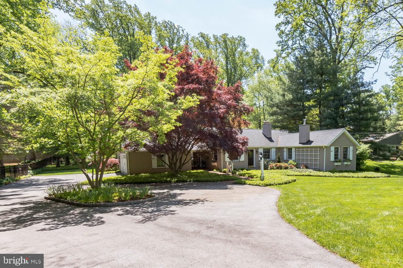 703 South Roberts Road Bryn Mawr, PA 19010 - Photo 2 of 30 Gallery Image 2