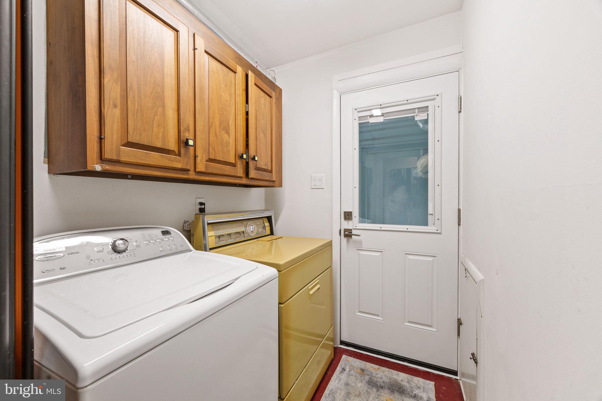 303 Glenway Road Glenside, PA 19038 - Photo 30 of 56 a utility room with dryer and washer