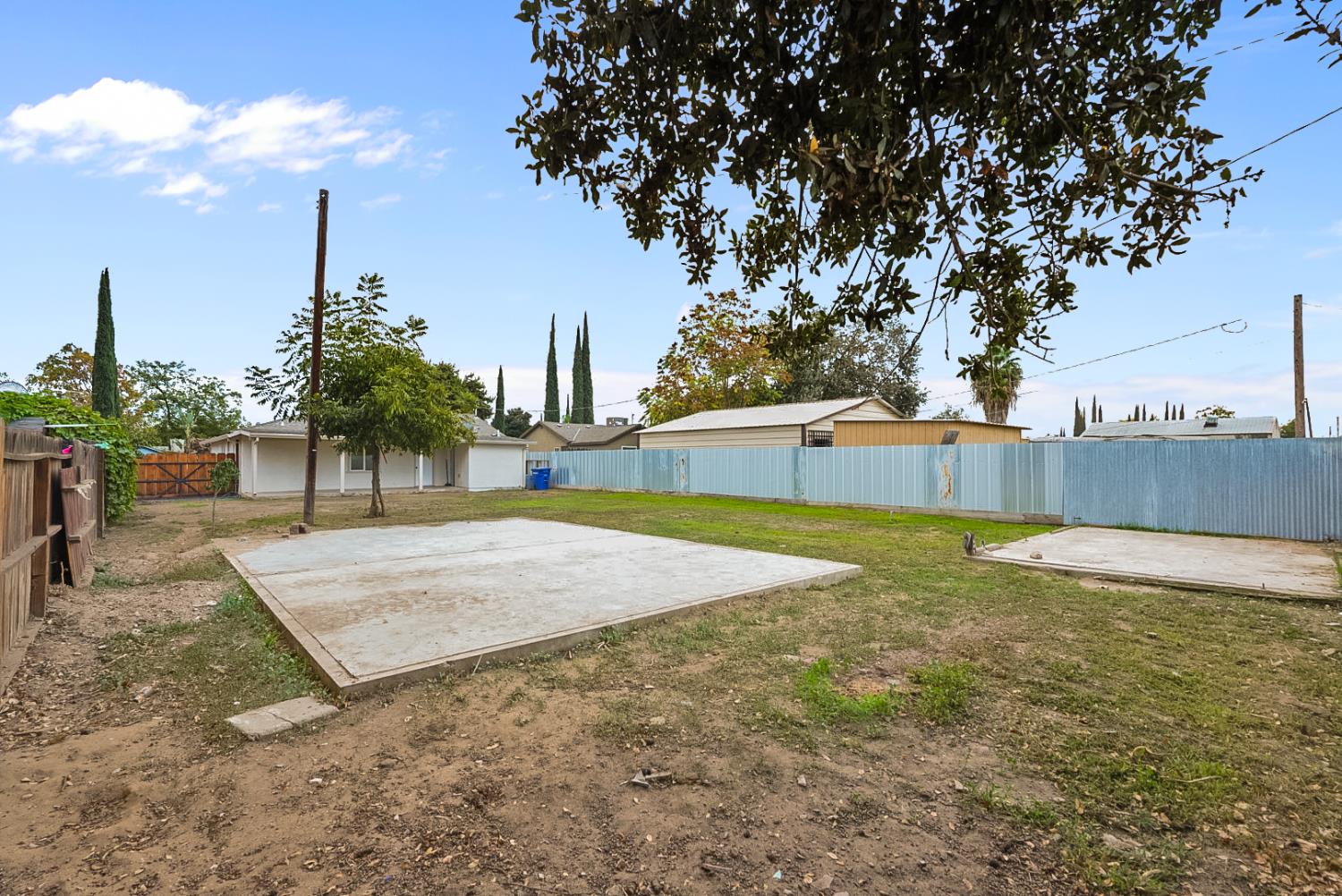 1715 Dallas Street Modesto, CA 95358 - Photo 30 of 35 a view of a backyard
