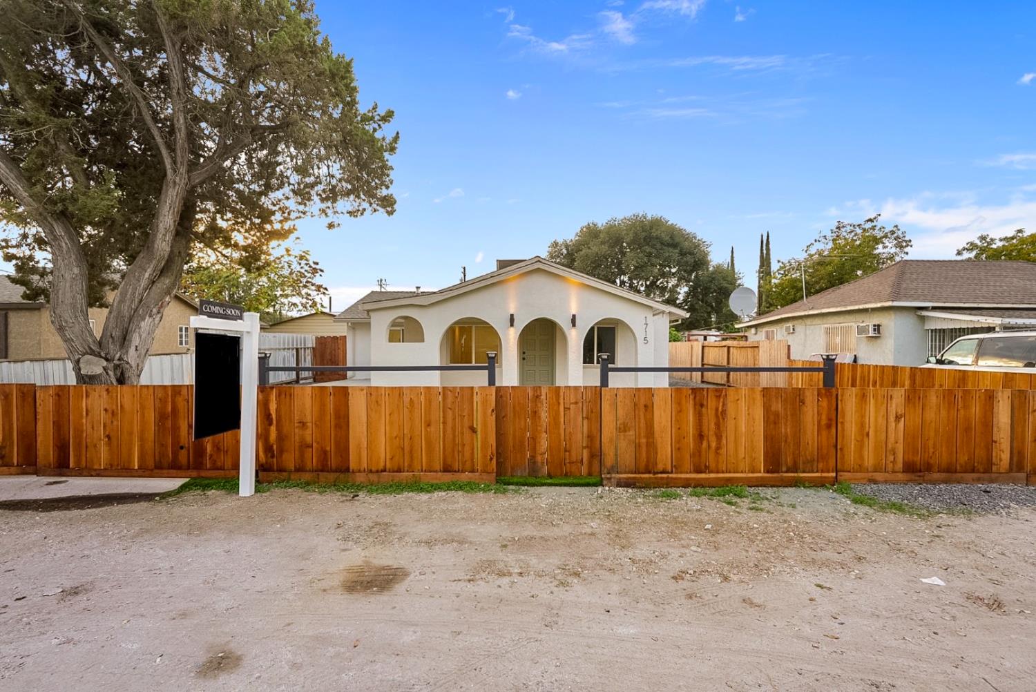 1715 Dallas Street Modesto, CA 95358 - Photo 34 of 35 a view of a white house