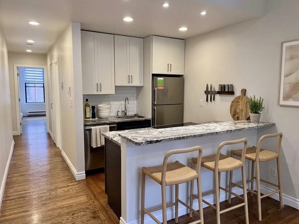 16 Symphony Road, Unit 3 Boston, MA 02115 - Photo 3 of 8