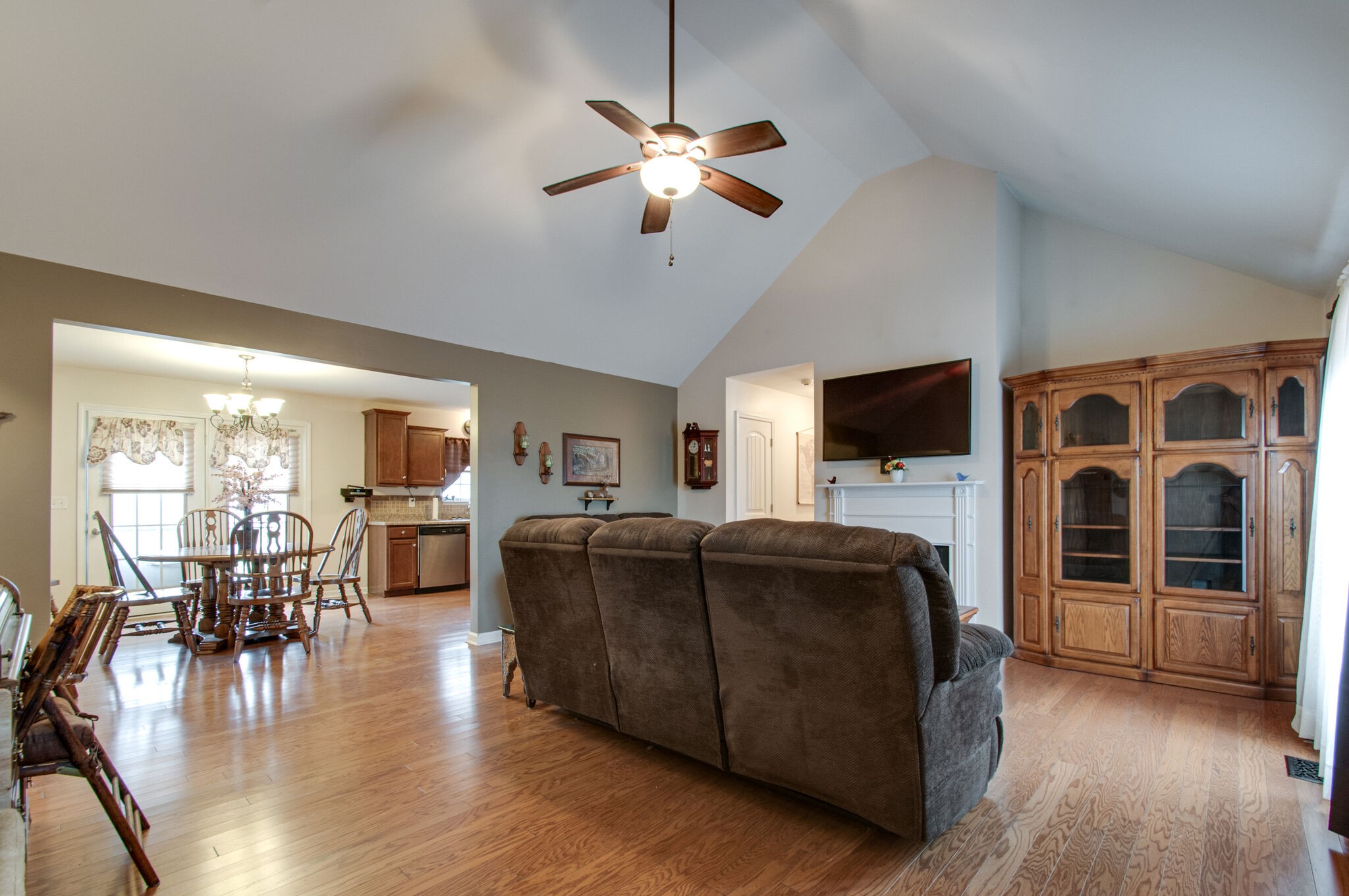 217 Gill Road White Bluff, TN 37187 - Photo 5 of 28 Gallery Image 5