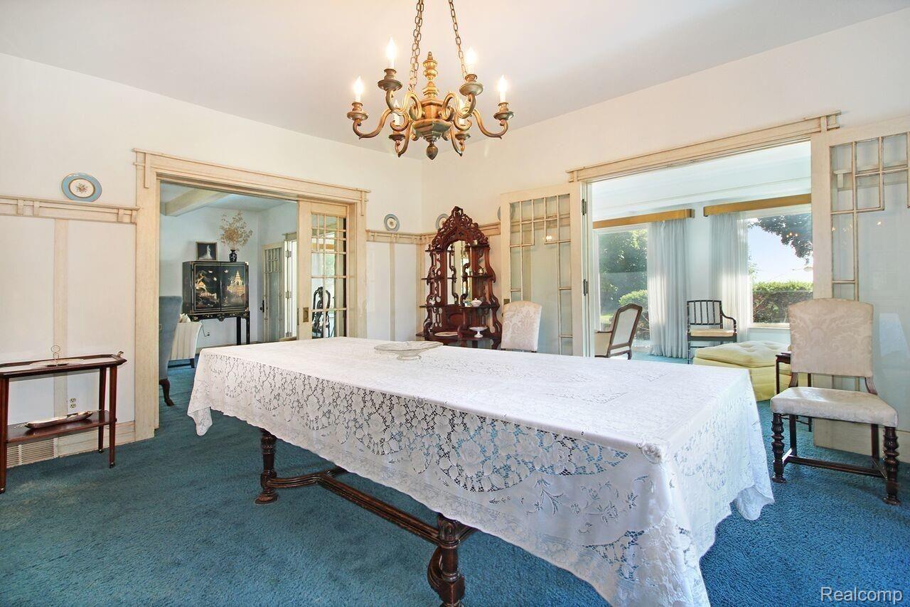 888 Lake Shore Road Grosse Pointe, MI 48236 - Photo 20 of 40 20.jpeg