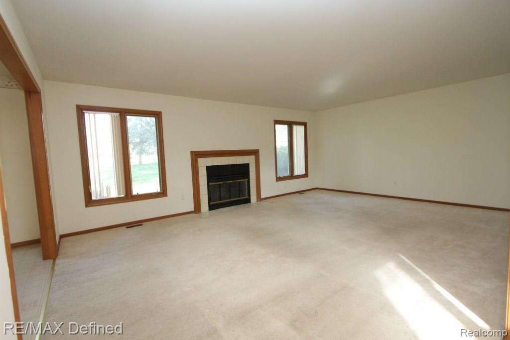 282 Slade Court Rochester Hills, MI 48307 - Photo 8 of 19