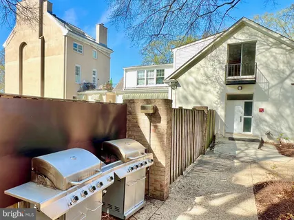 $204,500 | 430 M Street Southwest, Unit N502, Washington, DC 20024