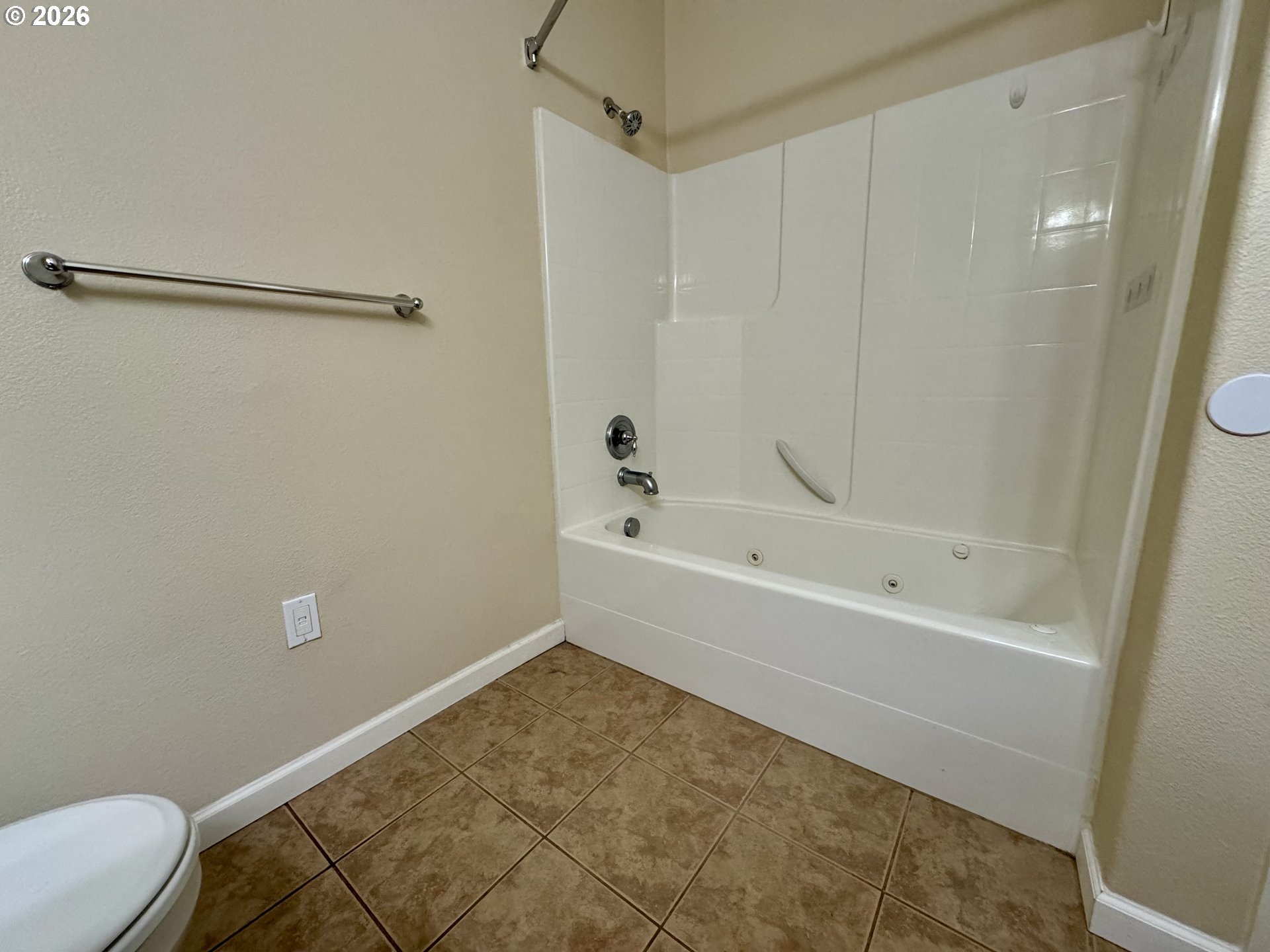 1010 Southwest 170th Avenue, Unit 101 Beaverton, OR 97003 - Photo 11 of 12