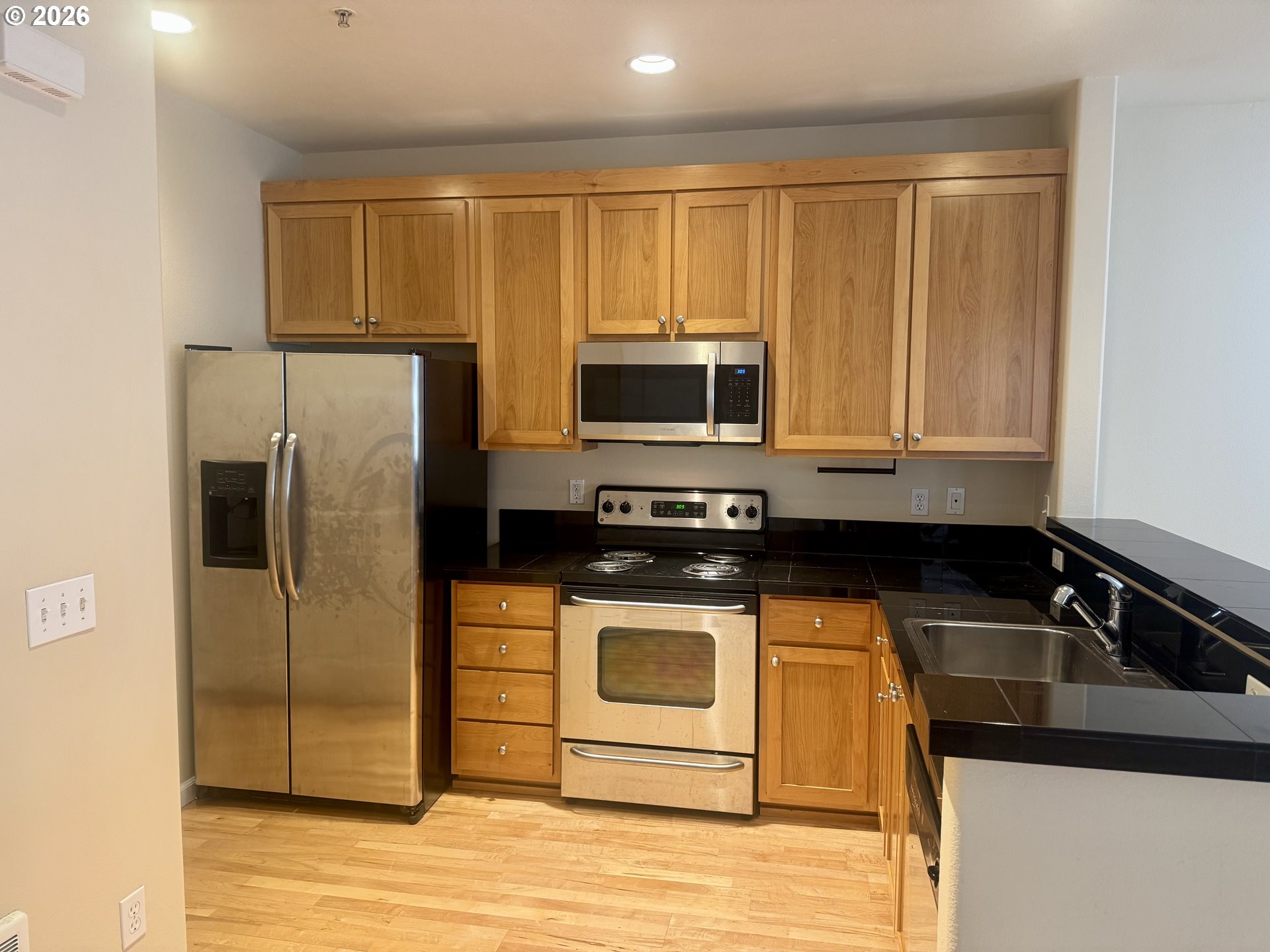 1010 Southwest 170th Avenue, Unit 101 Beaverton, OR 97003 - Photo 5 of 12